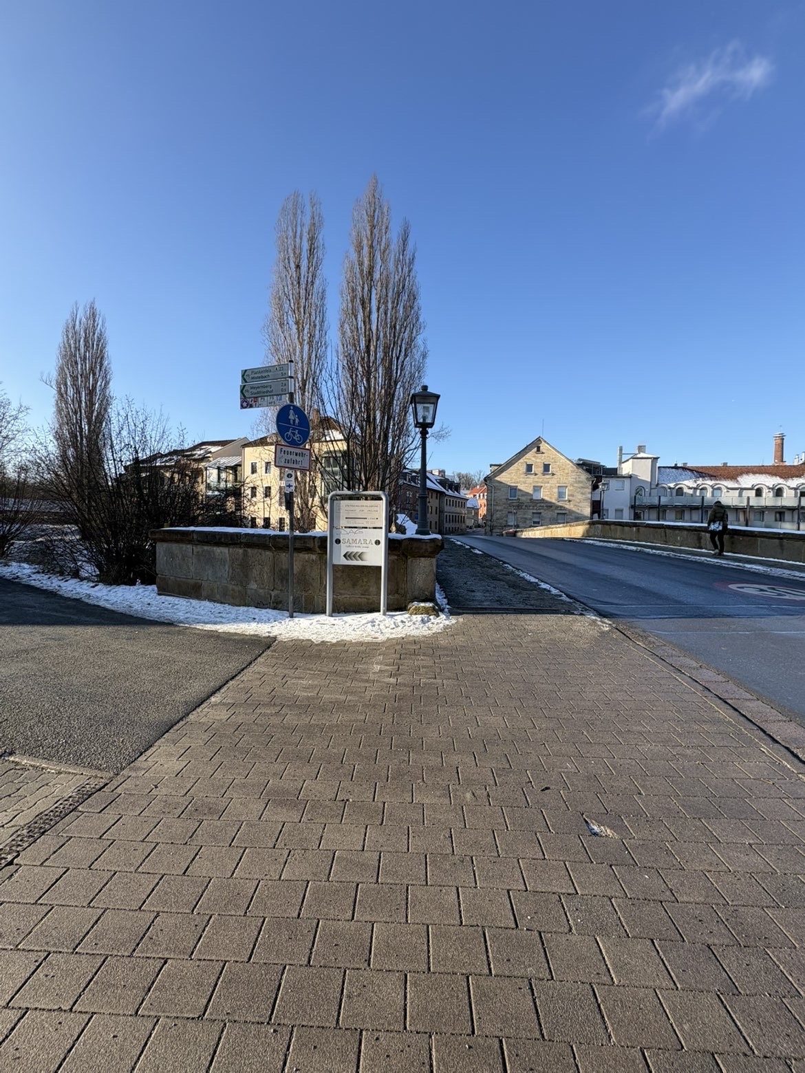 Gefährliche Kreuzung mit unklarer Verkehrsführung