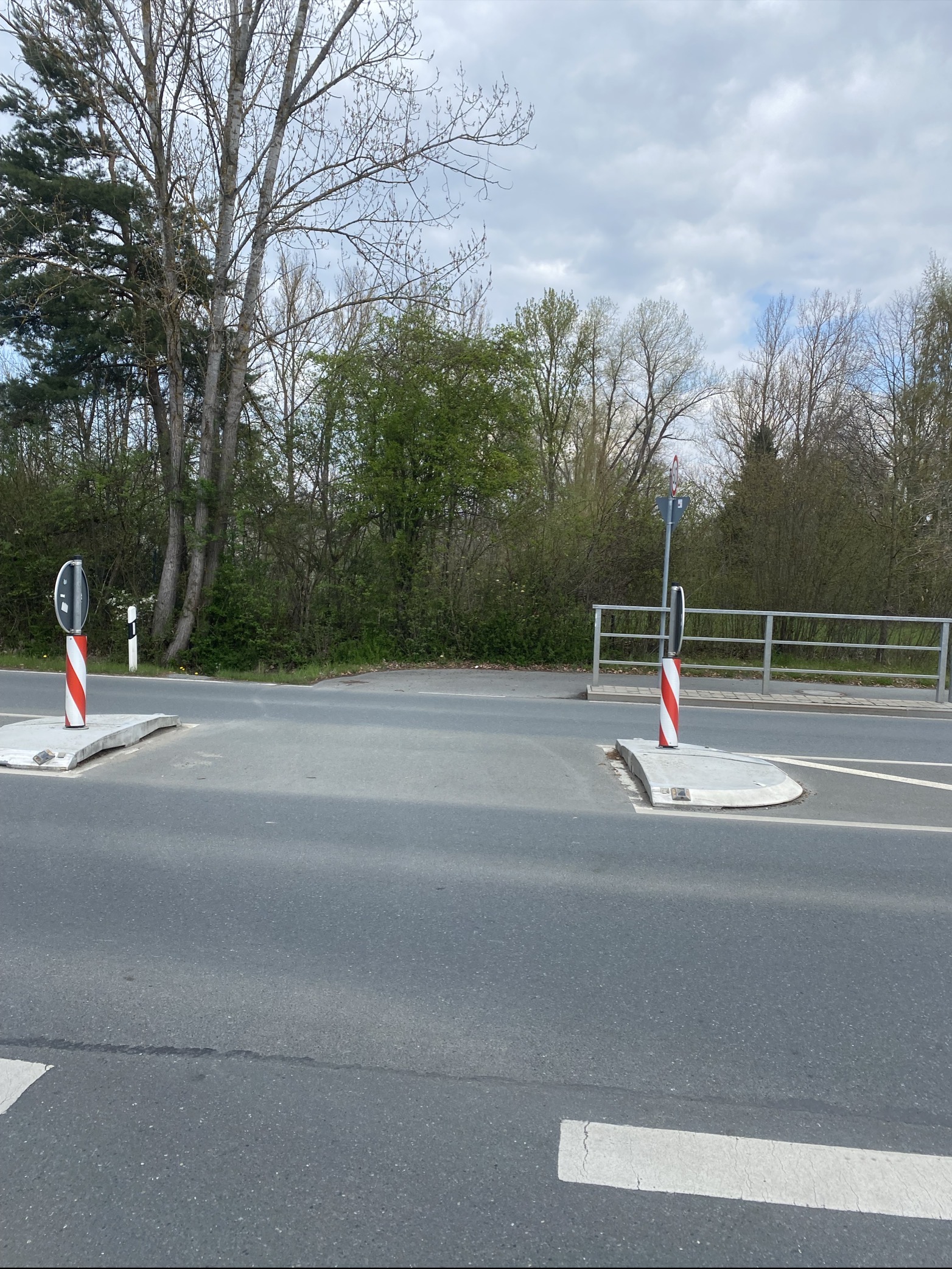 Bildbeschreibung hier einfügen